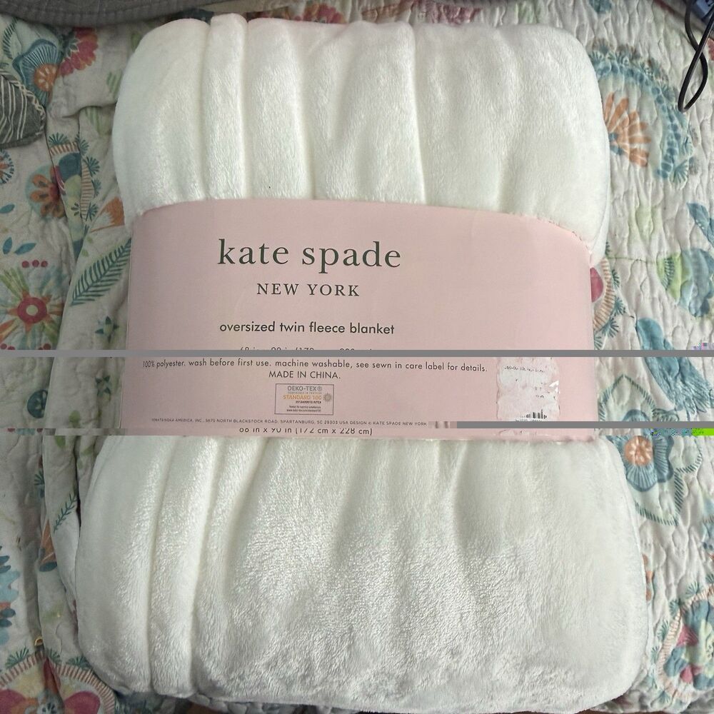 Kate Spade New York Oversized Twin Fleece Blanket WHITE 68" X 90" NWT Soft Cozy - Picture 4 of 5